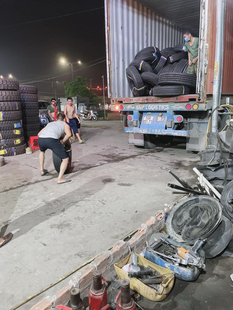 LỐP XE Ô TÔ ĐI BAO LÂU THÌ NÊN THAY LỐP MỚI?